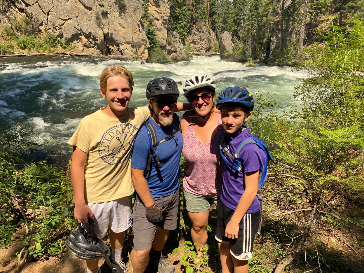 Caelli Edmonds Family outdoors near body of water